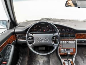 Audi V8 1990 года  (EU)